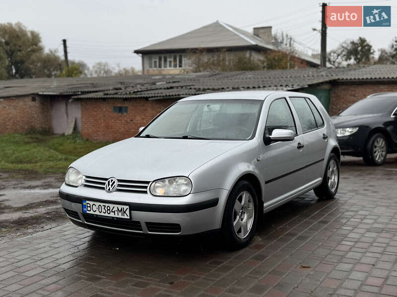 Volkswagen Golf 2000