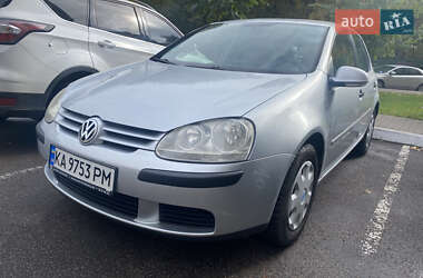 Хетчбек Volkswagen Golf 2005 в Києві