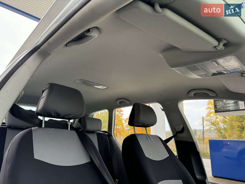 Универсал Volkswagen Golf 2009 в Сокирянах