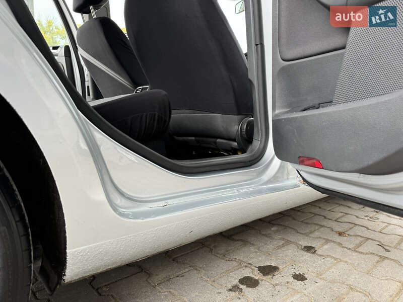 Универсал Volkswagen Golf 2009 в Сокирянах