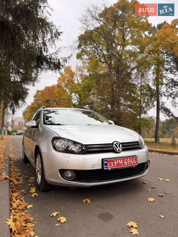 Универсал Volkswagen Golf 2009 в Сумах