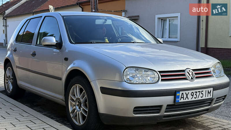 Volkswagen Golf 2002
