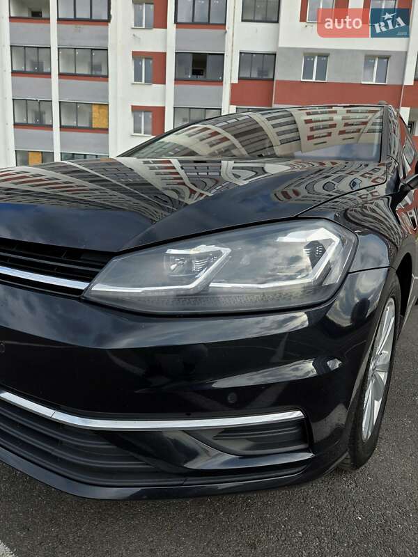 Универсал Volkswagen Golf 2018 в Харькове
