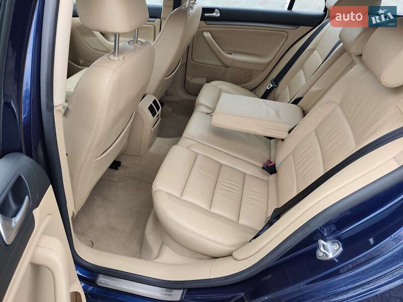 Универсал Volkswagen Golf 2007 в Житомире