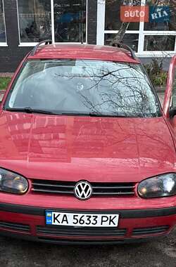 Универсал Volkswagen Golf 2003 в Ирпене