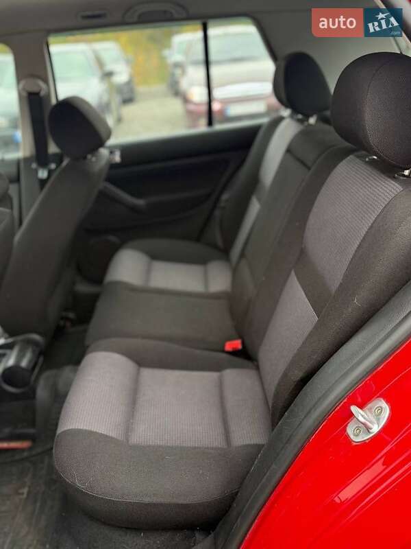 Хетчбек Volkswagen Golf 2001 в Хмельницькому