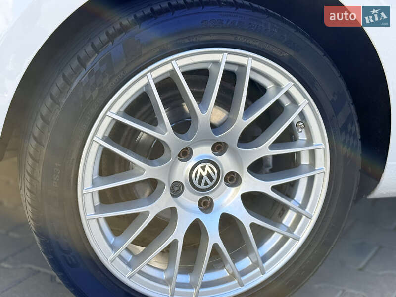 Хэтчбек Volkswagen Golf 2011 в Одессе