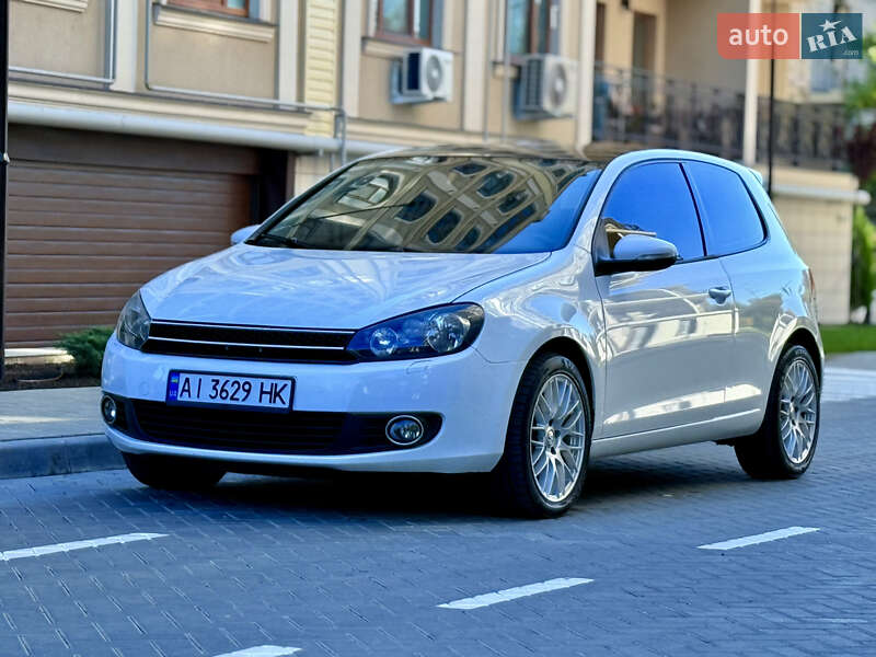 Хэтчбек Volkswagen Golf 2011 в Одессе