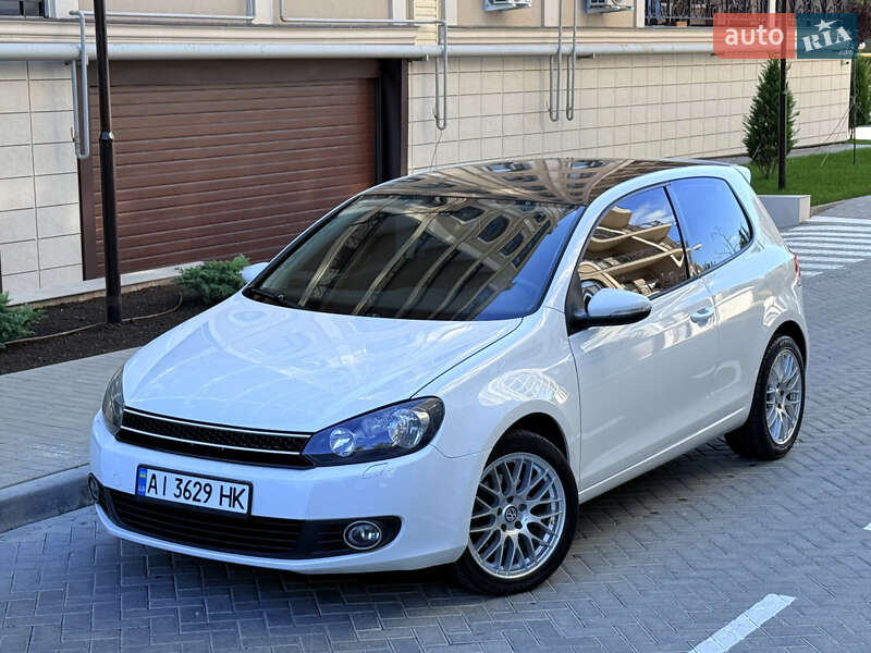 Хэтчбек Volkswagen Golf 2011 в Одессе