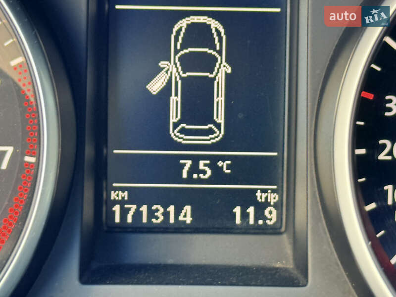 Хэтчбек Volkswagen Golf 2011 в Одессе