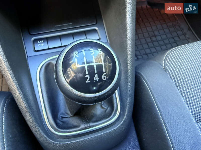 Хэтчбек Volkswagen Golf 2011 в Одессе