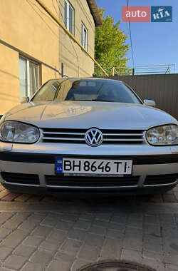 Хэтчбек Volkswagen Golf 2000 в Фонтанке