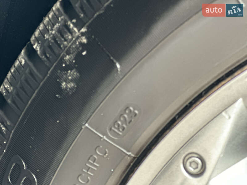 Хетчбек Volkswagen Golf 2003 в Вінниці