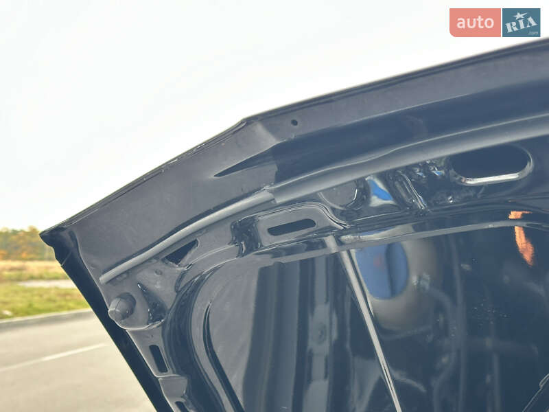 Хетчбек Volkswagen Golf 2003 в Вінниці