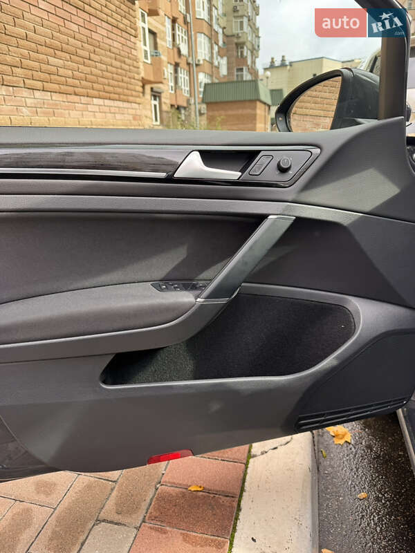 Универсал Volkswagen Golf 2018 в Киеве фото 25 Универсал Volkswagen Golf 2018 в Киеве