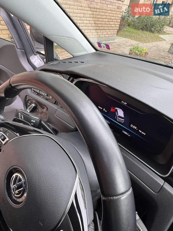 Универсал Volkswagen Golf 2018 в Киеве фото 40 Универсал Volkswagen Golf 2018 в Киеве