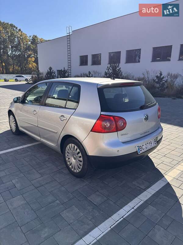 Хэтчбек Volkswagen Golf 2007 в Луцке