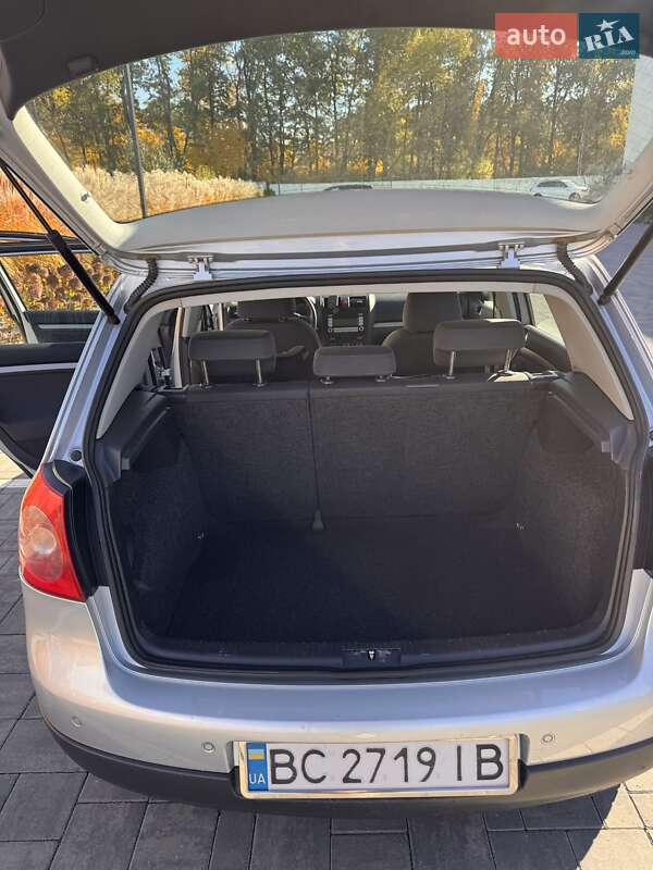 Хэтчбек Volkswagen Golf 2007 в Луцке