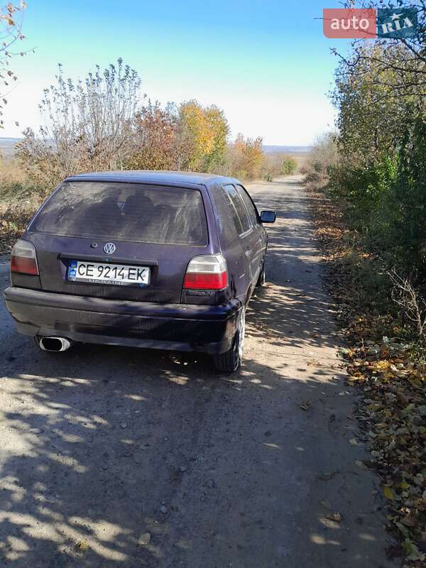 Хэтчбек Volkswagen Golf 1997 в Черновцах