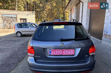 Универсал Volkswagen Golf 2010 в 