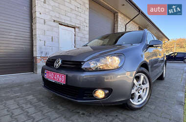 Универсал Volkswagen Golf 2010 в 