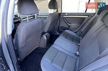 Универсал Volkswagen Golf 2010 в 