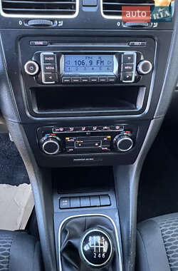 Универсал Volkswagen Golf 2010 в 