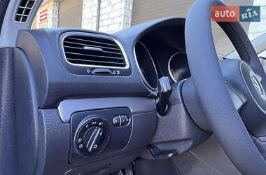 Универсал Volkswagen Golf 2010 в 