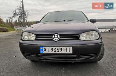 Хэтчбек Volkswagen Golf 1998 в  фото 5 Хэтчбек Volkswagen Golf 1998 в
