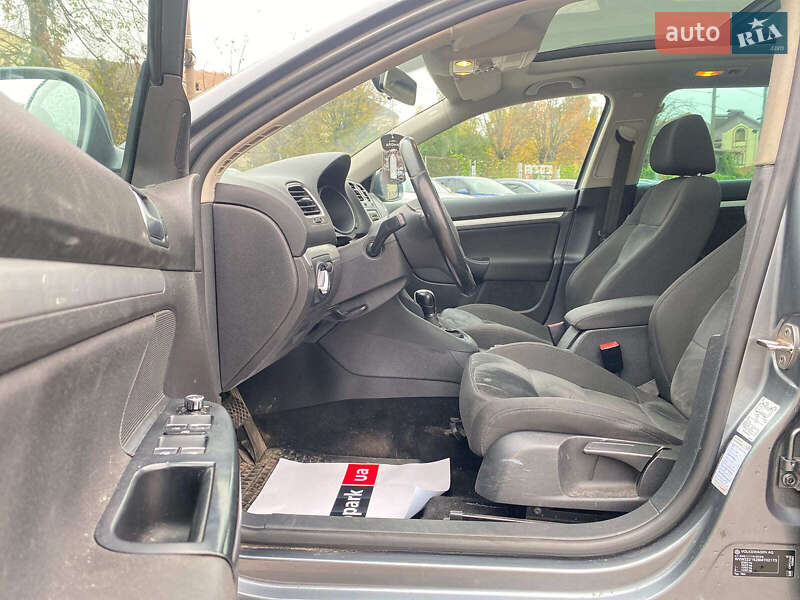 Універсал Volkswagen Golf 2011 в Вінниці