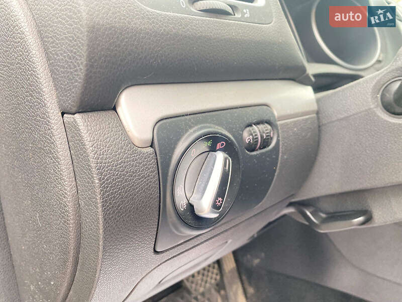 Універсал Volkswagen Golf 2011 в Вінниці