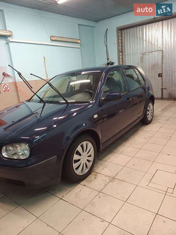 Универсал Volkswagen Golf 2002 в Житомире