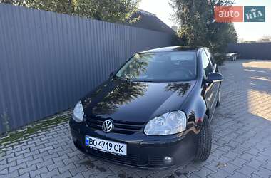 Хетчбек Volkswagen Golf 2006 в Ланівці