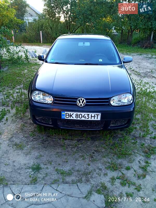 Volkswagen Golf 2000