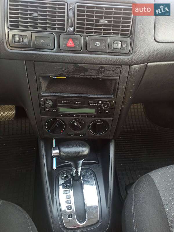 Хетчбек Volkswagen Golf 2003 в Черкасах фото 11 Хетчбек Volkswagen Golf 2003 в Черкасах