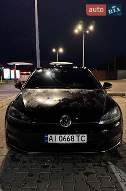 Хетчбек Volkswagen Golf 2015 в Борисполі