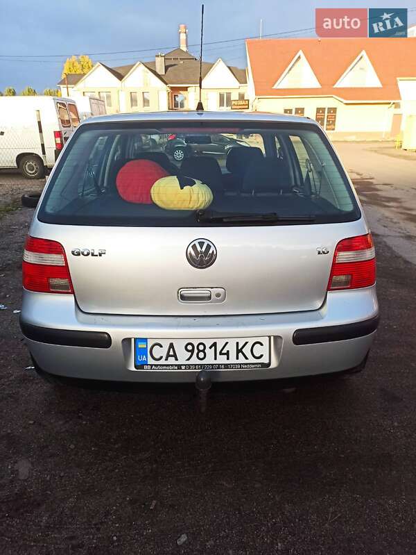 Хетчбек Volkswagen Golf 2003 в Черкасах фото 2 Хетчбек Volkswagen Golf 2003 в Черкасах