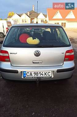 Хэтчбек Volkswagen Golf 2003 в  фото 2 Хэтчбек Volkswagen Golf 2003 в