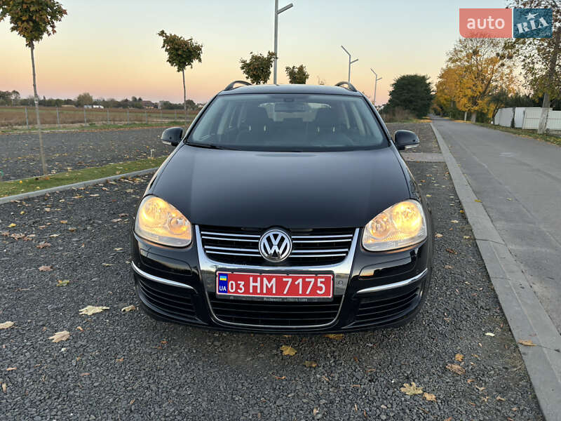 Универсал Volkswagen Golf 2009 в Ворзеле