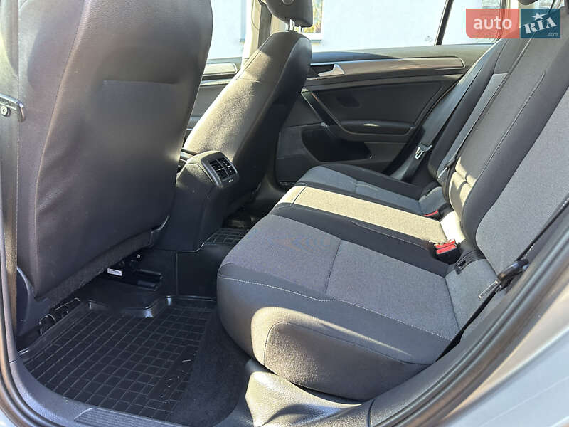 Универсал Volkswagen Golf 2015 в Лопатине фото 57 Универсал Volkswagen Golf 2015 в Лопатине