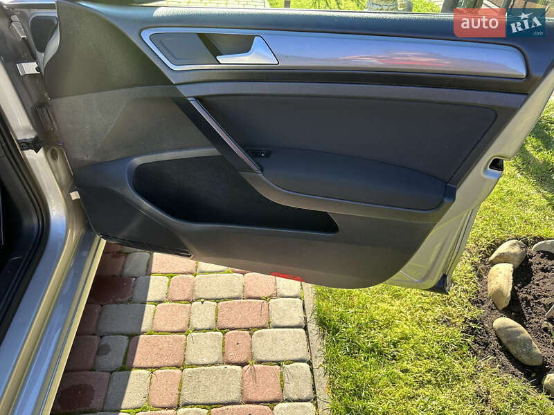 Универсал Volkswagen Golf 2015 в Лопатине фото 73 Универсал Volkswagen Golf 2015 в Лопатине