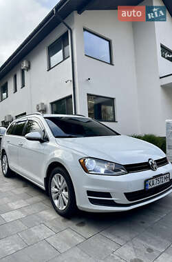 Универсал Volkswagen Golf 2016 в Киеве
