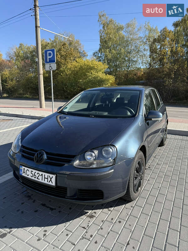 Хэтчбек Volkswagen Golf 2005 в Луцке фото Хэтчбек Volkswagen Golf 2005 в Луцке