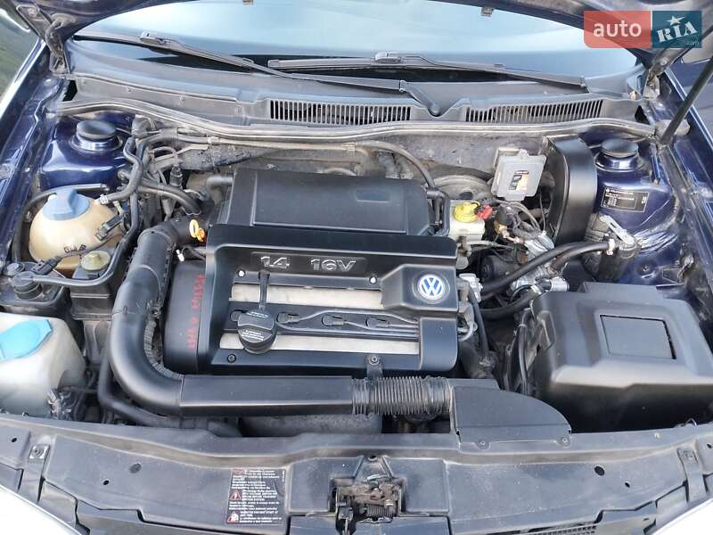 Хэтчбек Volkswagen Golf 2002 в Тернополе