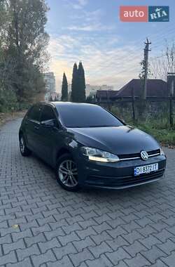 Хэтчбек Volkswagen Golf 2017 в Хмельницком