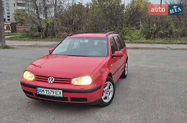 Универсал Volkswagen Golf 2004 в Коростене