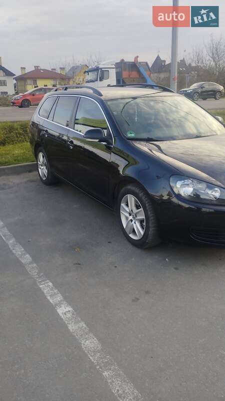 Універсал Volkswagen Golf 2009 в Львові