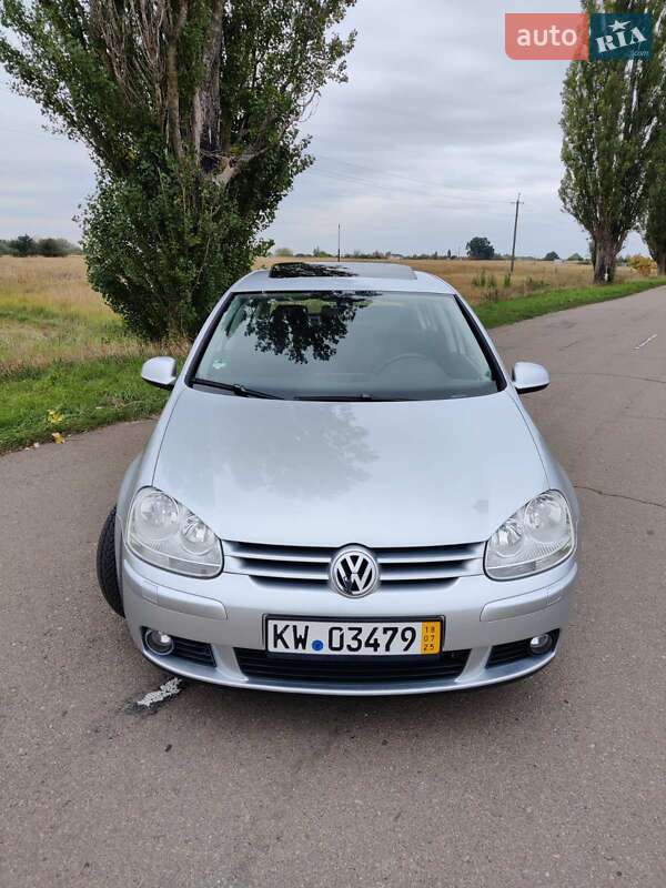 Хэтчбек Volkswagen Golf 2008 в Нежине