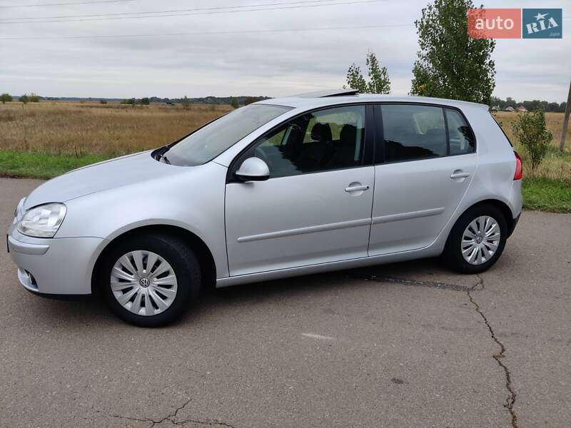 Хэтчбек Volkswagen Golf 2008 в Нежине