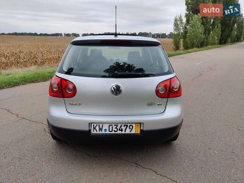 Хэтчбек Volkswagen Golf 2008 в Нежине